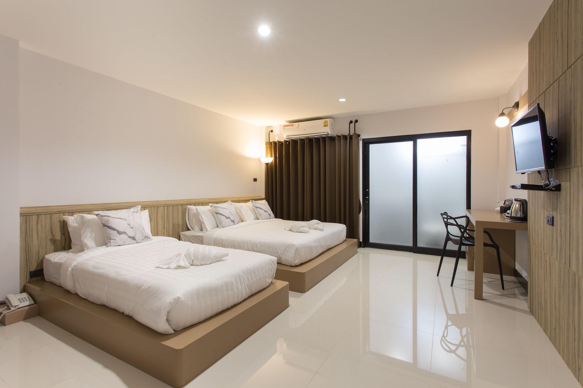 Well Timed Hotel Krabi Bagian luar foto